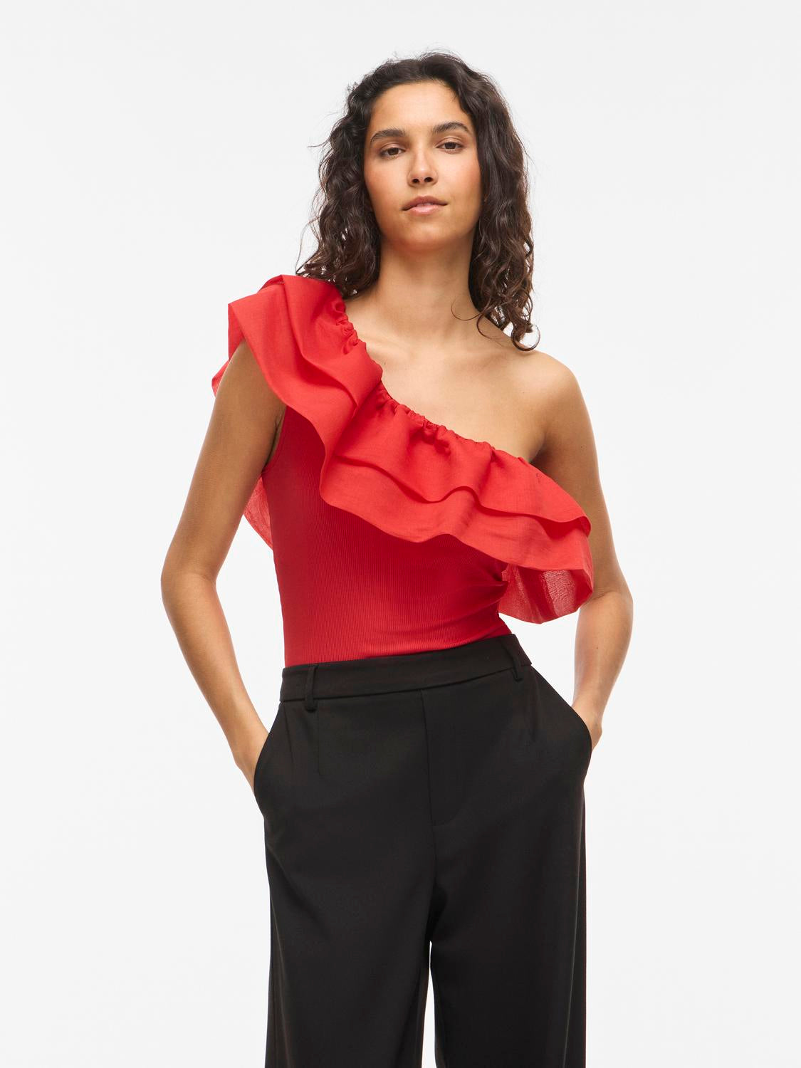 model_shot-front